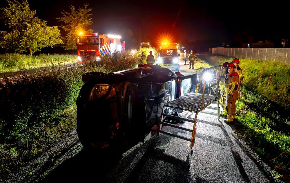 Late Night Crash N283 Hank: Driver Loses Control